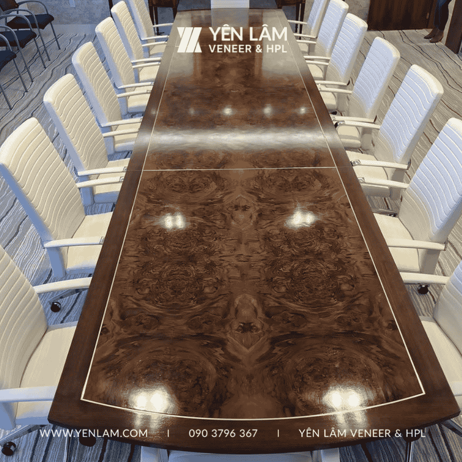 Veneer nu óc chó - bàn